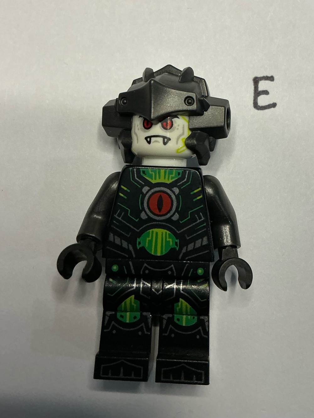 LEGO Nexo Knights InfectoByter / MechaByter minifigure